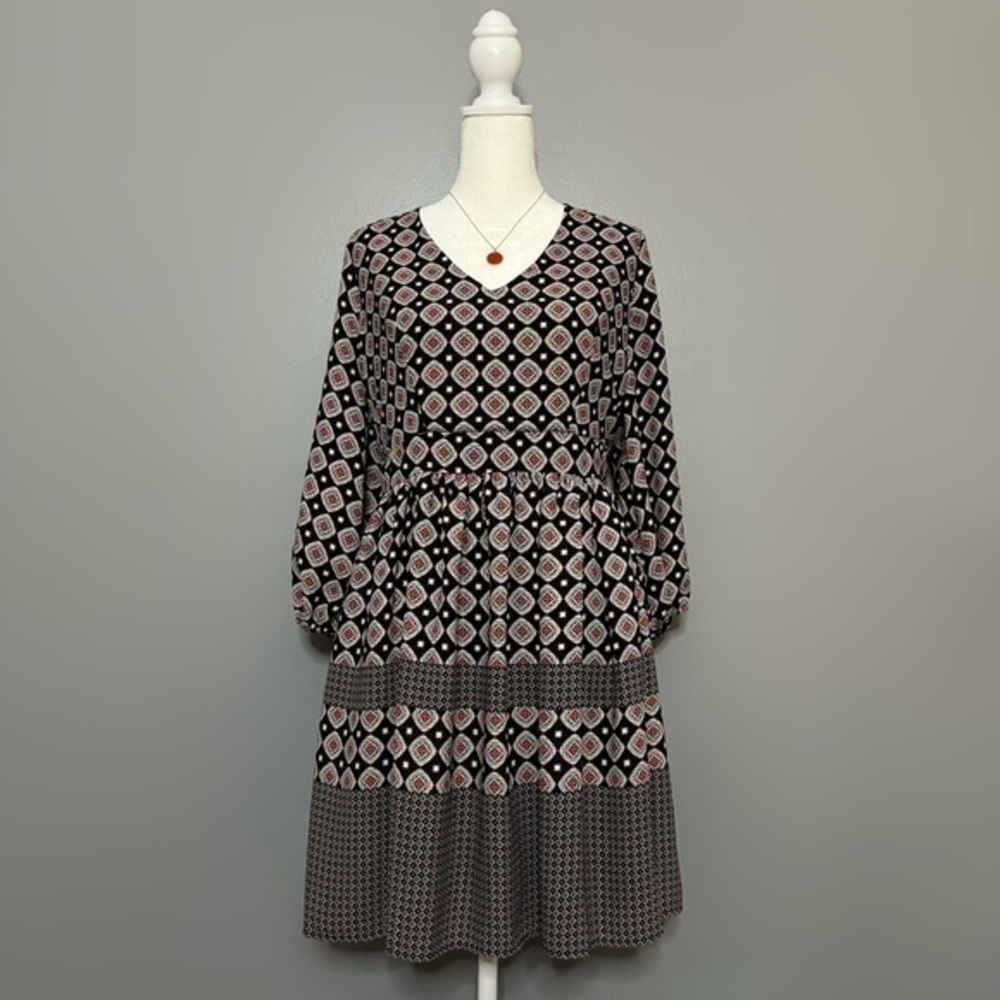 EUC Gianni Bini Geometric Patterned Dress with Tie Back Size L